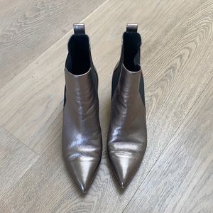 Veronica Beard heeled bootie